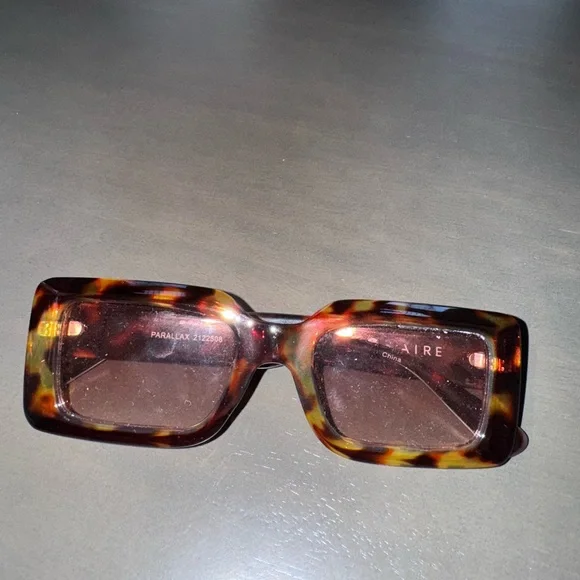 AIRE Parallax Square Sunglasses - Picture 3 of 5